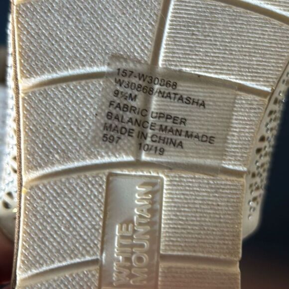 White Mountain Sparkly Sandals 9.5 - Picture 8 of 8